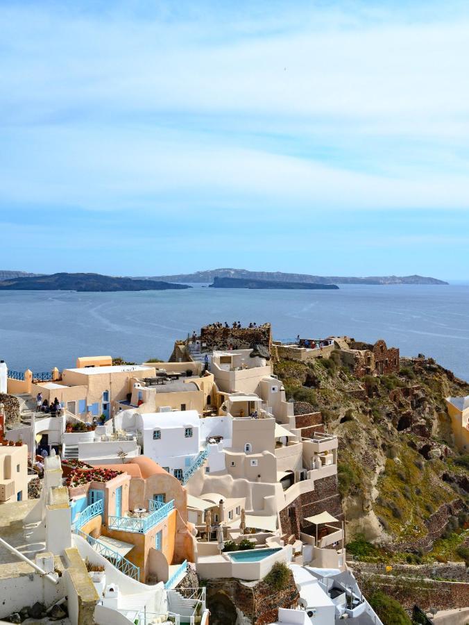 Nano Oia Villas Exterior photo